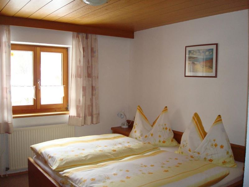   Schlafzimmer 1